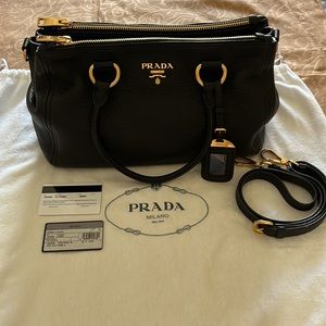 Gorgeous & authentic Prada shoulder bag.